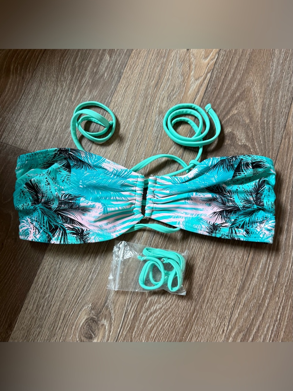 Pursuit Bandeau Bikini Top